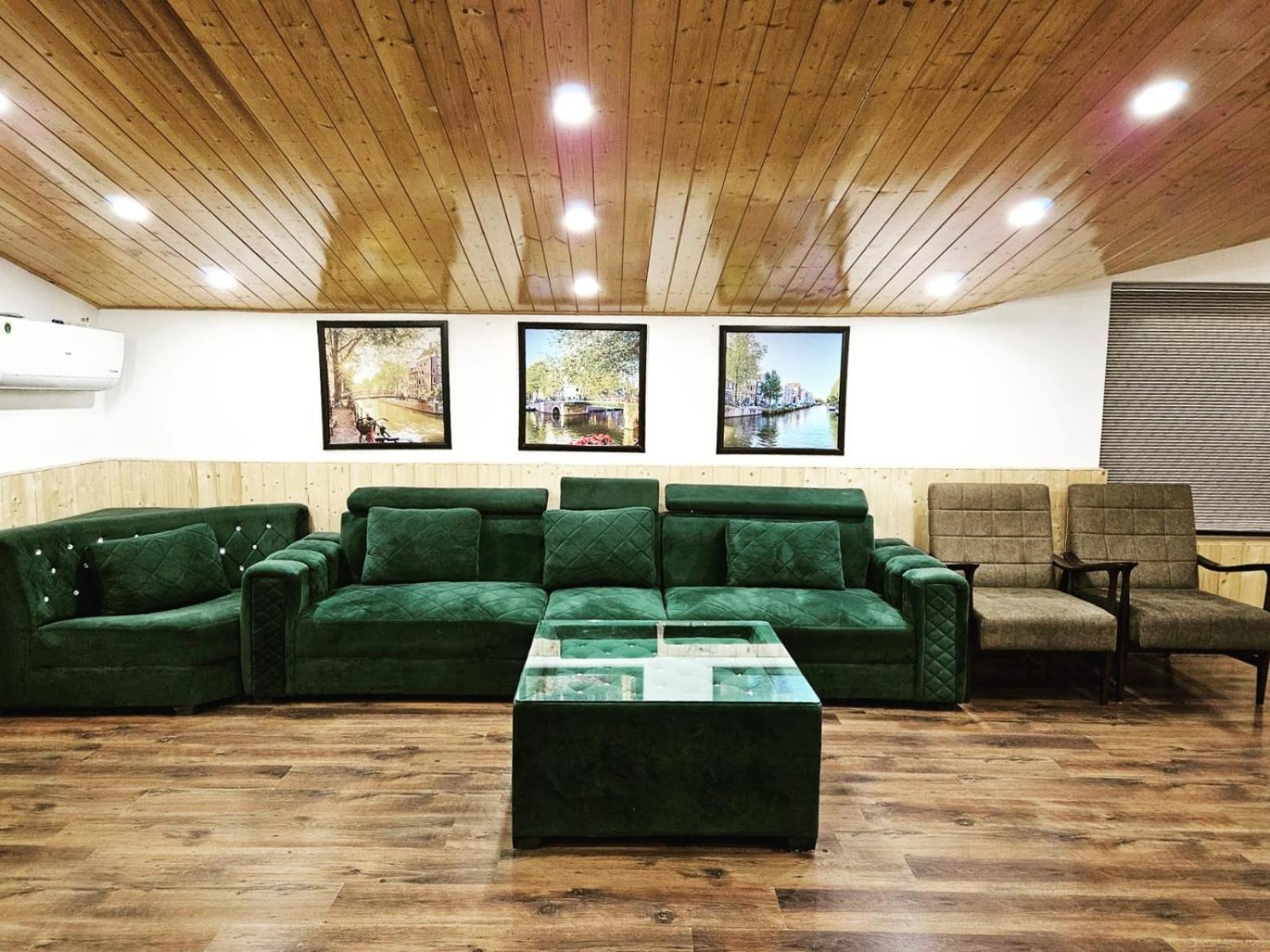 Weekend Vibes Bed and Breakfast Kasauli Eksteriør billede
